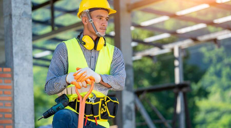 Expert Emergency Roof Repairs services in McLean, IL